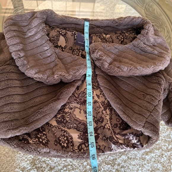 Forever 21 Gray Faux Fur Shrug Bolero Cropped Jacket Glam Party Retro Sz M - Picture 7 of 10